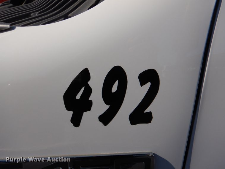 image for item JD9437 2014 Ford E450  shuttle bus