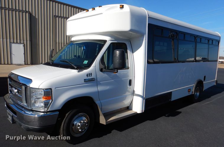 image for item JD9438 2014 Ford E450  shuttle bus
