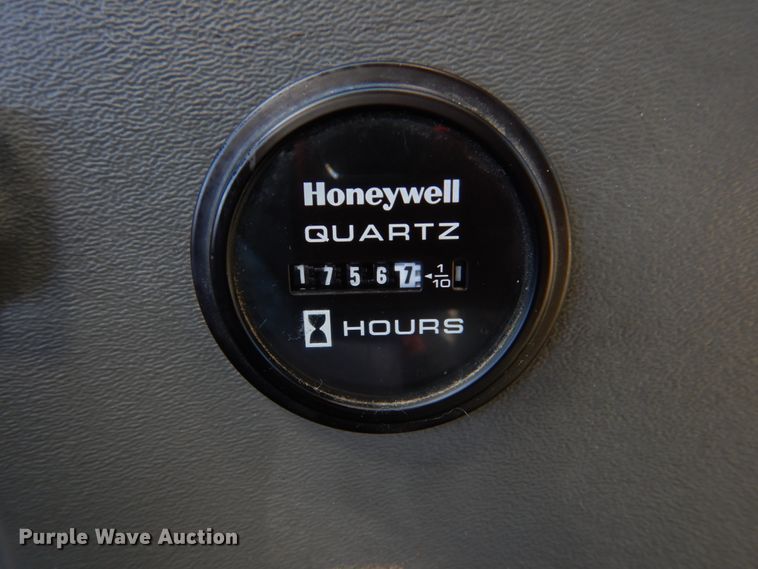 image for item JD9438 2014 Ford E450  shuttle bus