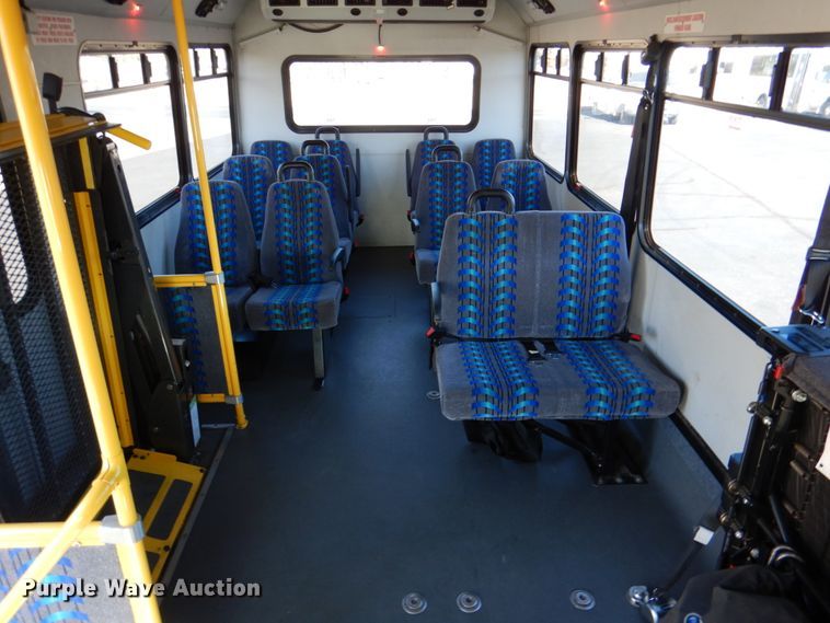 image for item JD9438 2014 Ford E450  shuttle bus