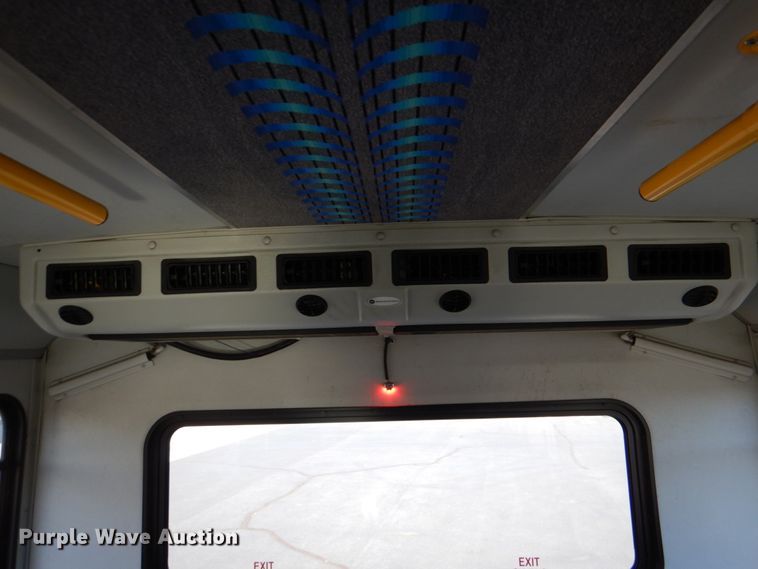 image for item JD9438 2014 Ford E450  shuttle bus