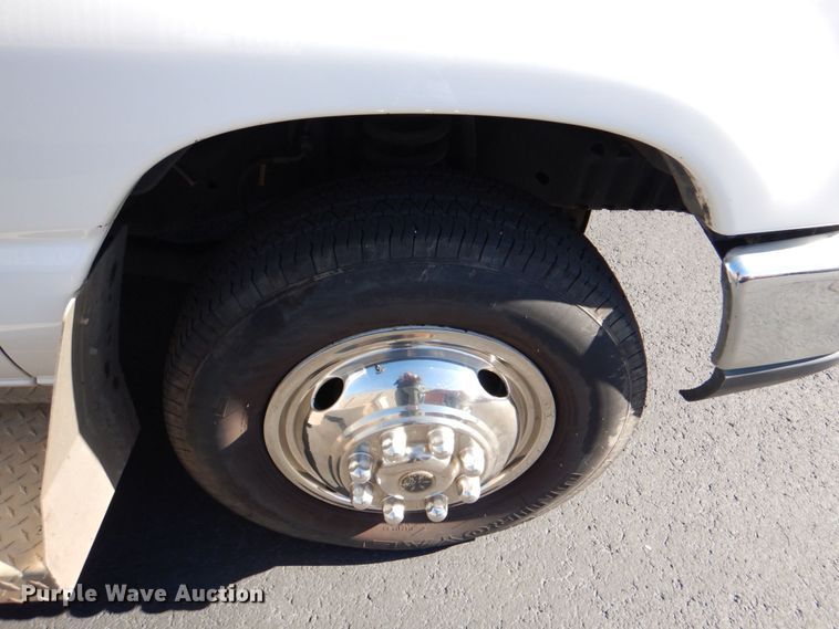 image for item JD9438 2014 Ford E450  shuttle bus