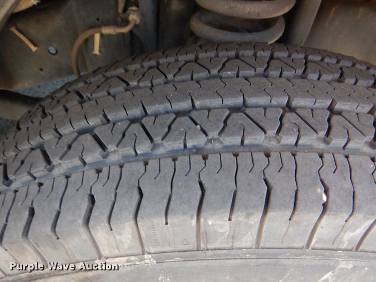 image for item JD9438 2014 Ford E450  shuttle bus