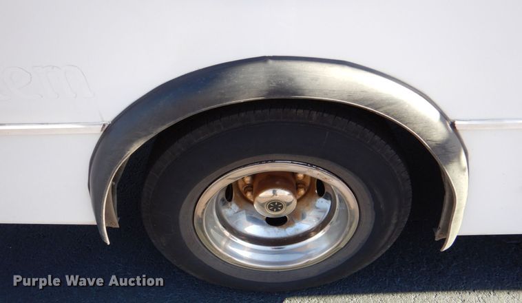 image for item JD9438 2014 Ford E450  shuttle bus