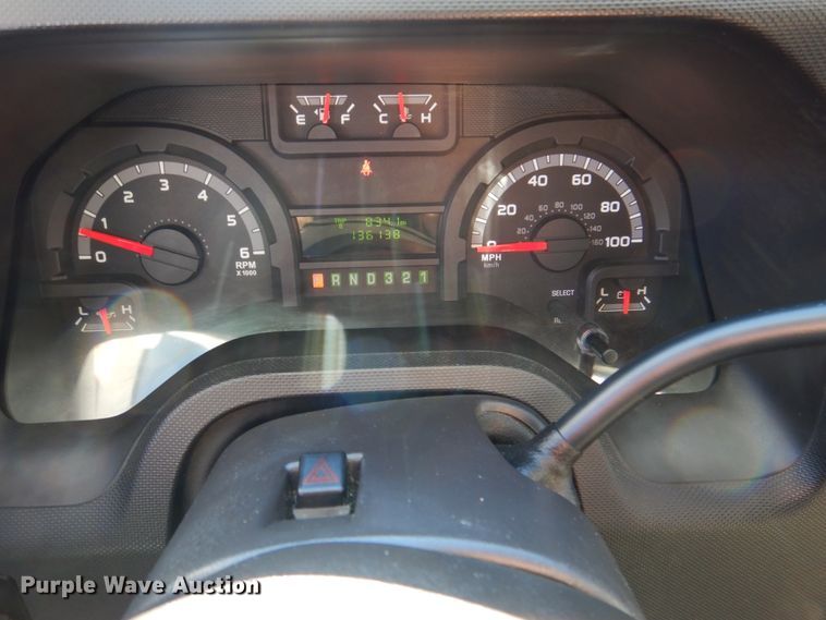 image for item JD9439 2014 Ford E450  shuttle bus