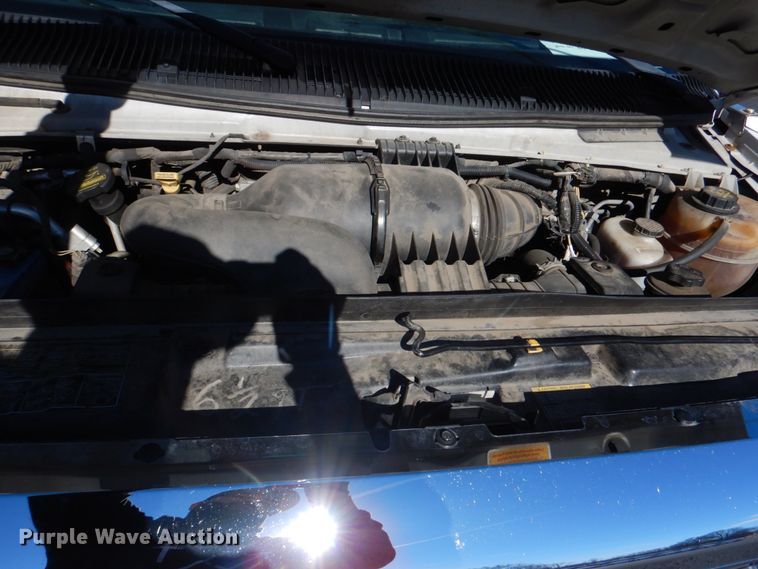 image for item JD9439 2014 Ford E450  shuttle bus