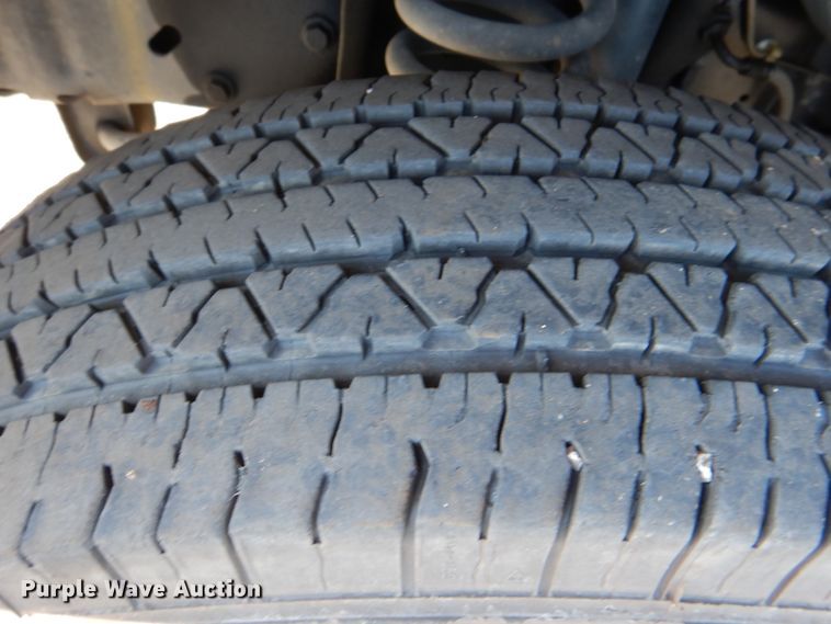 image for item JD9439 2014 Ford E450  shuttle bus