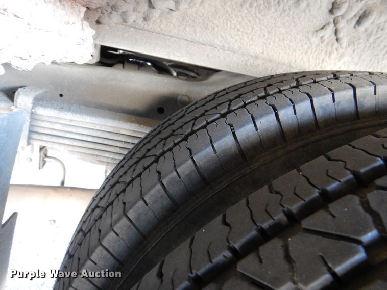 image for item JD9439 2014 Ford E450  shuttle bus