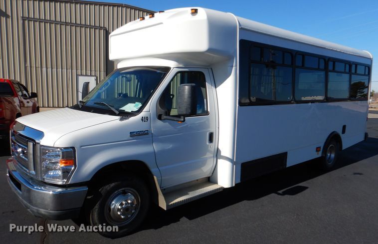 image for item JD9440 2011 Ford E450  shuttle bus