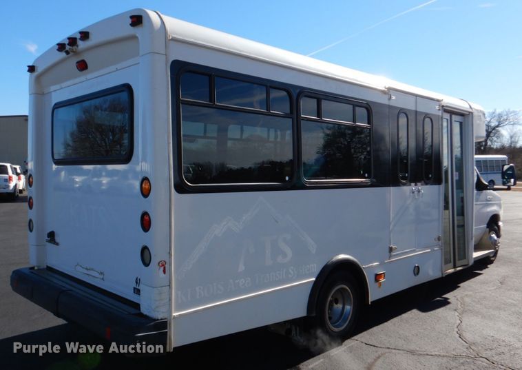 image for item JD9440 2011 Ford E450  shuttle bus