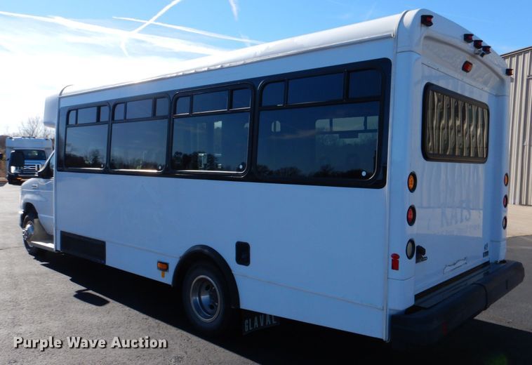 image for item JD9440 2011 Ford E450  shuttle bus