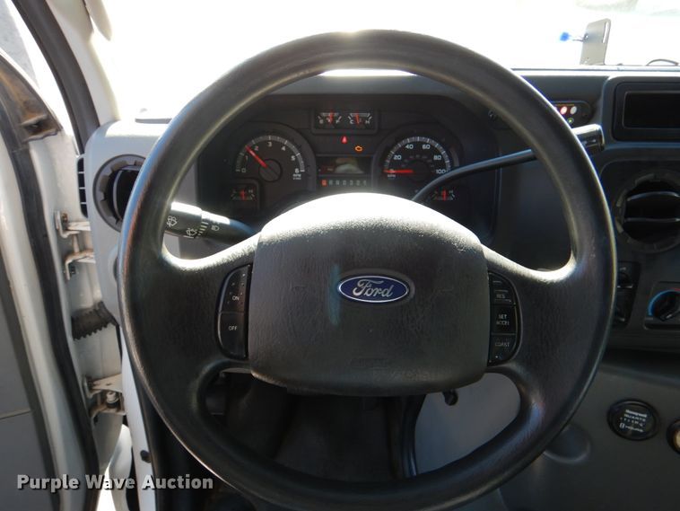 image for item JD9440 2011 Ford E450  shuttle bus