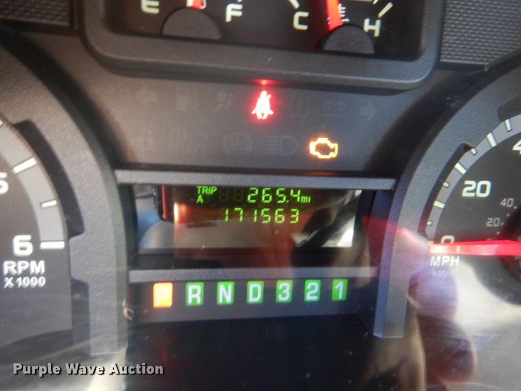 image for item JD9440 2011 Ford E450  shuttle bus