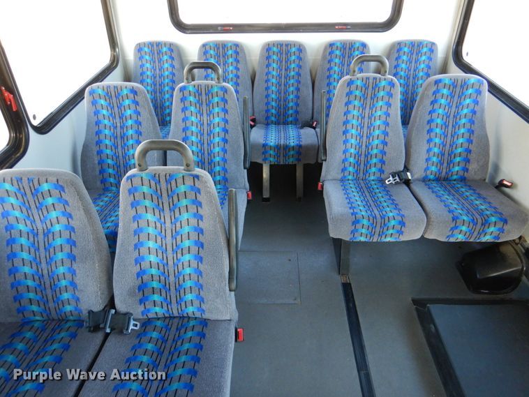 image for item JD9440 2011 Ford E450  shuttle bus