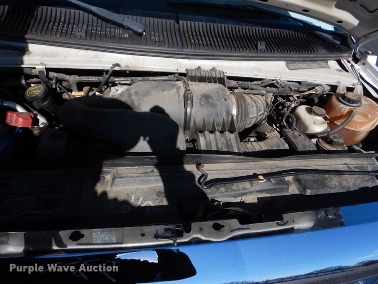 image for item JD9440 2011 Ford E450  shuttle bus