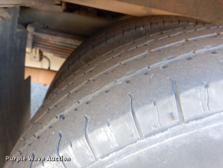 image for item JD9440 2011 Ford E450  shuttle bus