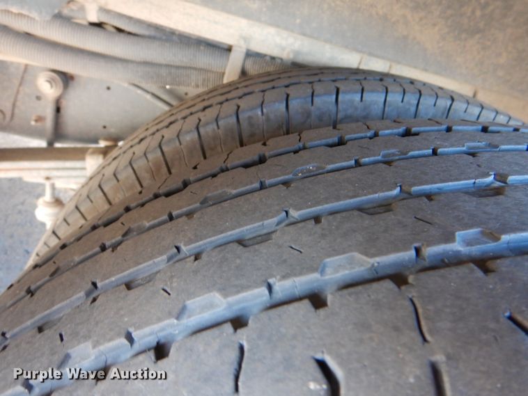 image for item JD9440 2011 Ford E450  shuttle bus