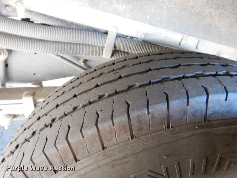 image for item JD9440 2011 Ford E450  shuttle bus