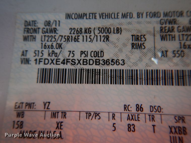 image for item JD9440 2011 Ford E450  shuttle bus