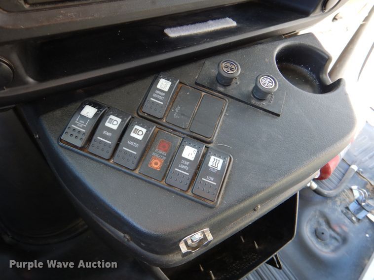 image for item JD9441 2006 Chevrolet Express G3500  shuttle bus