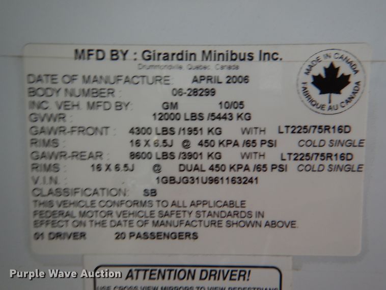 image for item JD9441 2006 Chevrolet Express G3500  shuttle bus