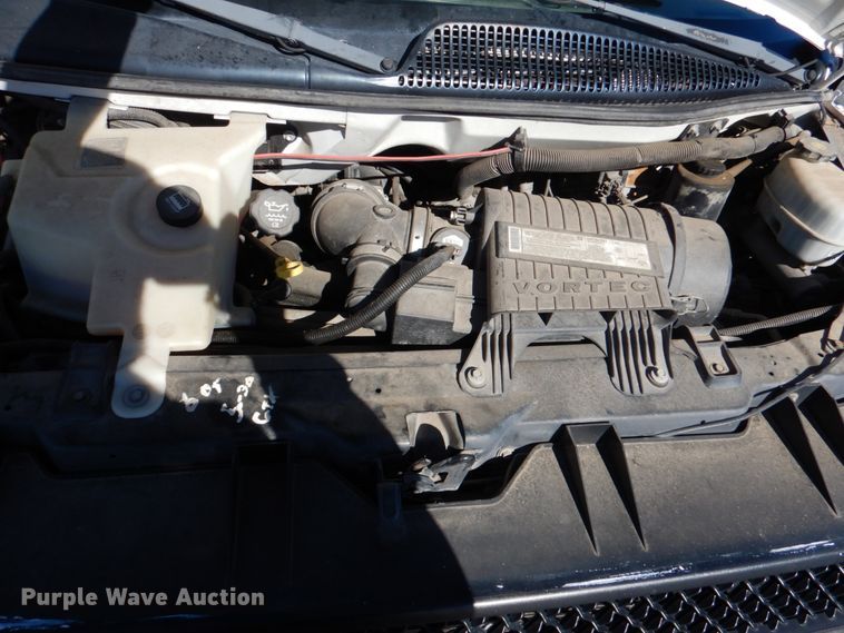 image for item JD9441 2006 Chevrolet Express G3500  shuttle bus