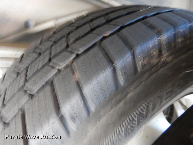 image for item JD9441 2006 Chevrolet Express G3500  shuttle bus