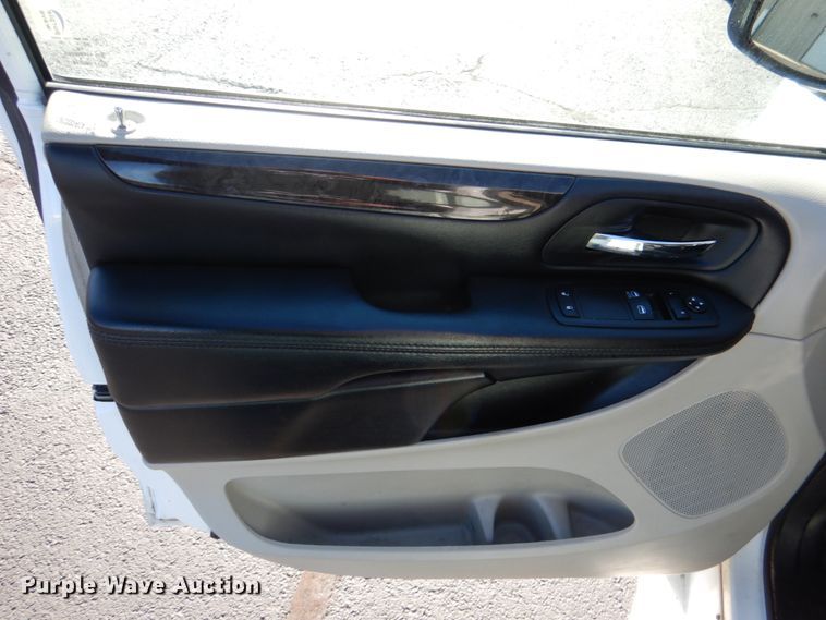 image for item JD9443 2016 Dodge Grand Caravan  handicap accessible van