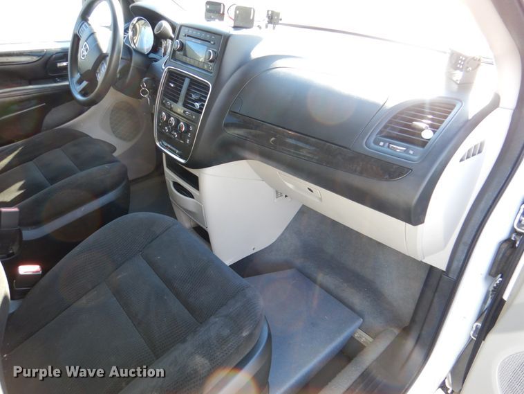 image for item JD9443 2016 Dodge Grand Caravan  handicap accessible van