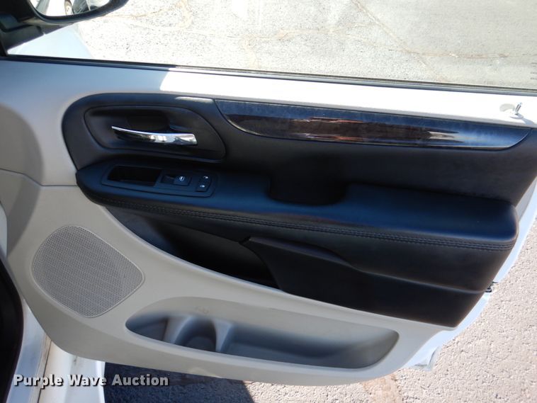 image for item JD9443 2016 Dodge Grand Caravan  handicap accessible van