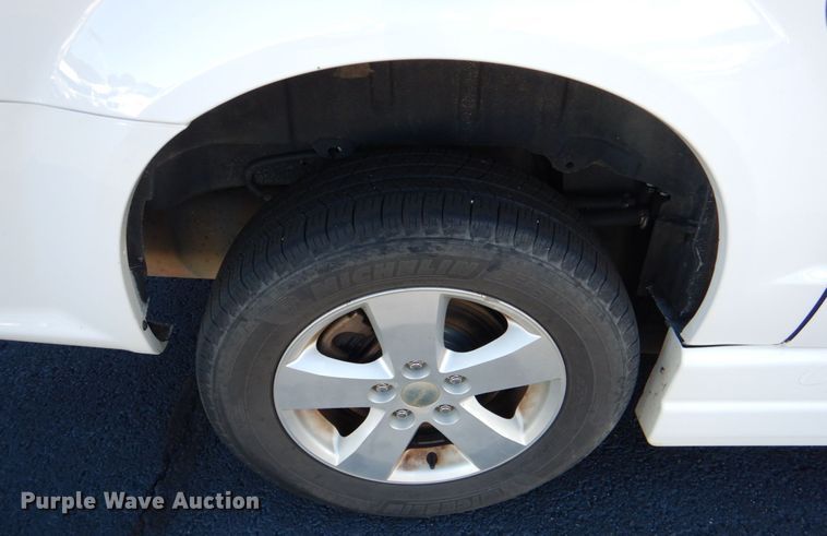 image for item JD9443 2016 Dodge Grand Caravan  handicap accessible van