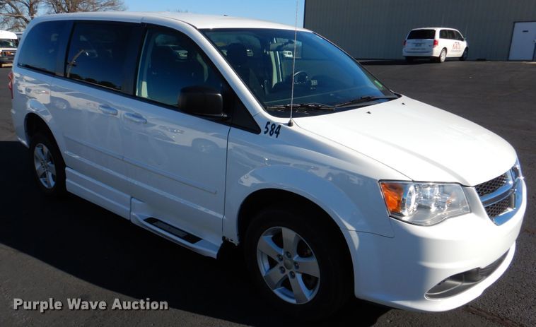 image for item JD9444 2017 Dodge Grand Caravan  handicap accessible van