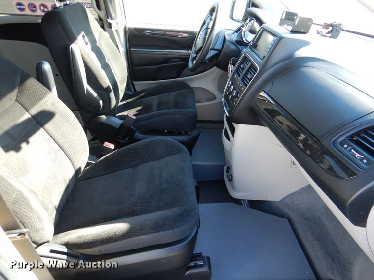 image for item JD9444 2017 Dodge Grand Caravan  handicap accessible van