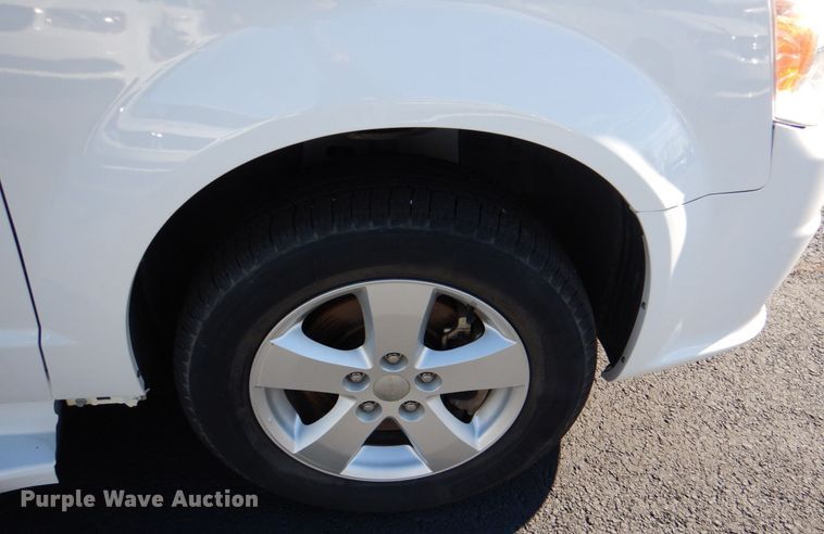 image for item JD9444 2017 Dodge Grand Caravan  handicap accessible van