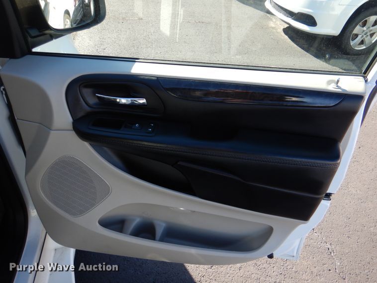 image for item JD9446 2016 Dodge Grand Caravan  handicap accessible van