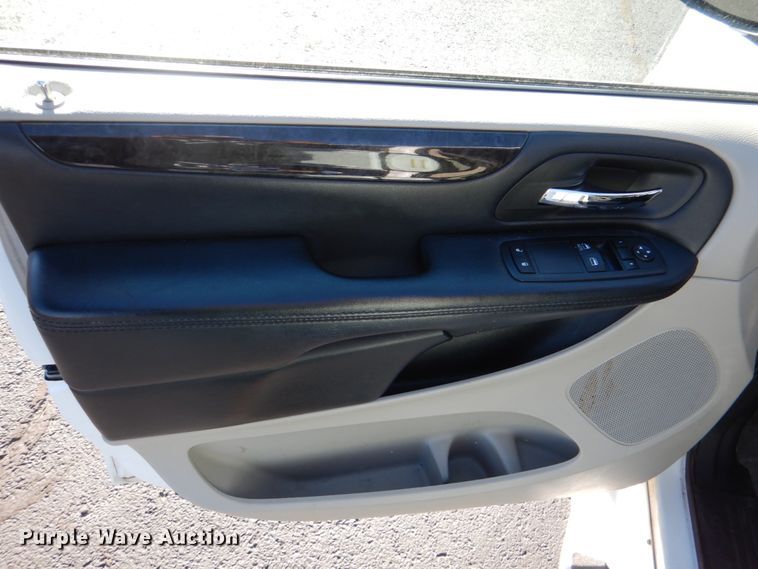 image for item JD9447 2016 Dodge Grand Caravan  handicap accessible van