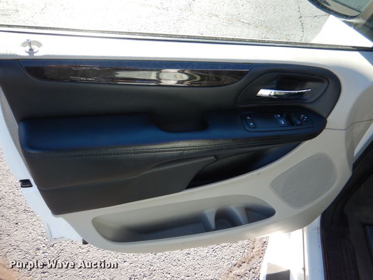 image for item JD9448 2016 Dodge Grand Caravan  handicap accessible van