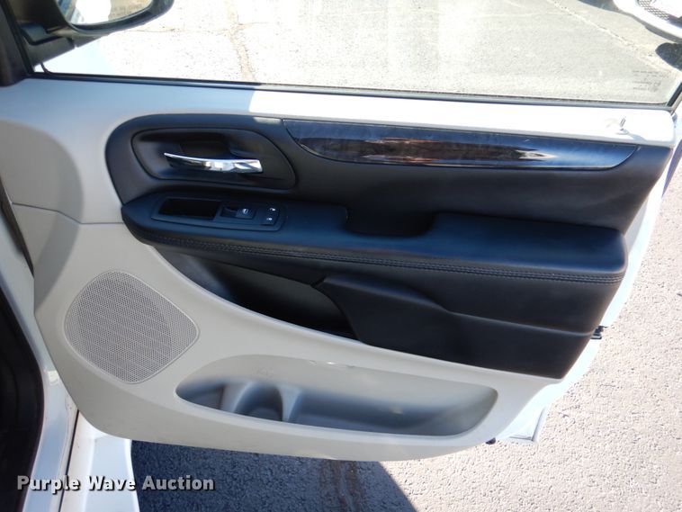 image for item JD9448 2016 Dodge Grand Caravan  handicap accessible van