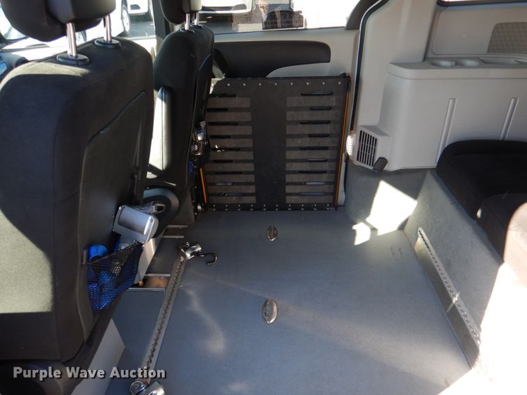 image for item JD9448 2016 Dodge Grand Caravan  handicap accessible van
