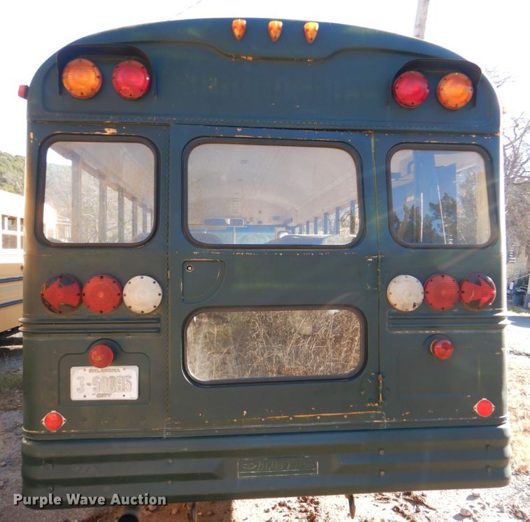 image for item JD9538 1993 Chevrolet B7  school bus