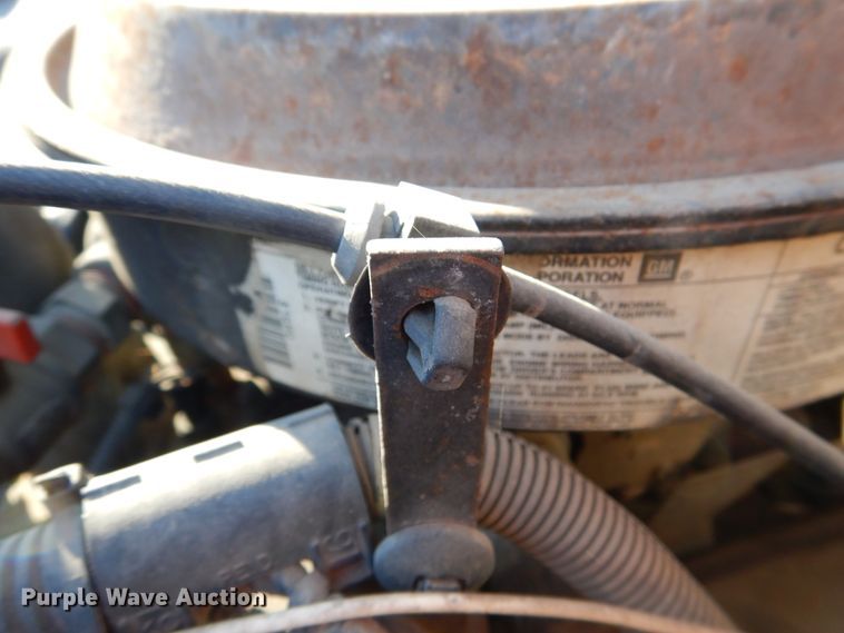 image for item JD9538 1993 Chevrolet B7  school bus