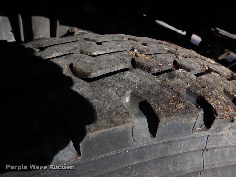 image for item JD9538 1993 Chevrolet B7  school bus