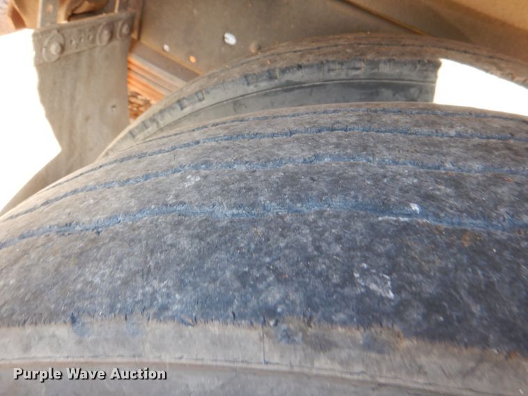 image for item JD9538 1993 Chevrolet B7  school bus