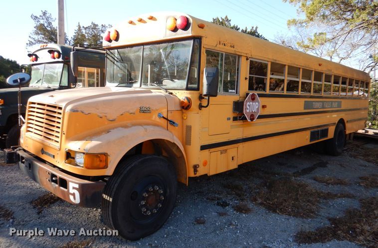 image for item JD9539 1999 International 3800  school bus