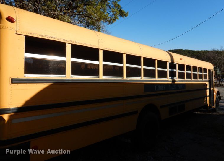image for item JD9539 1999 International 3800  school bus