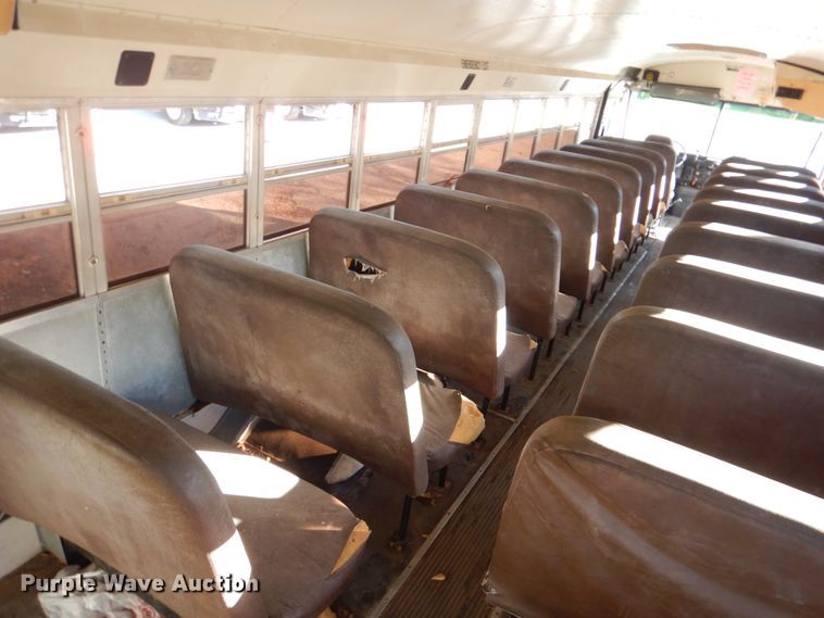 image for item JD9539 1999 International 3800  school bus