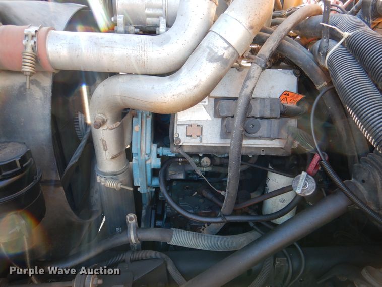 image for item JD9539 1999 International 3800  school bus