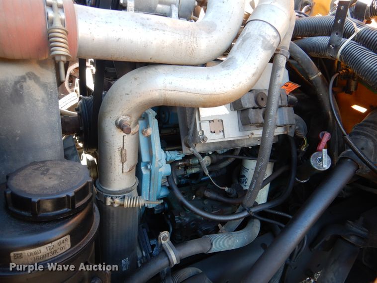 image for item JD9539 1999 International 3800  school bus