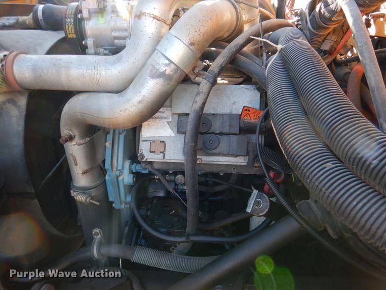 image for item JD9539 1999 International 3800  school bus