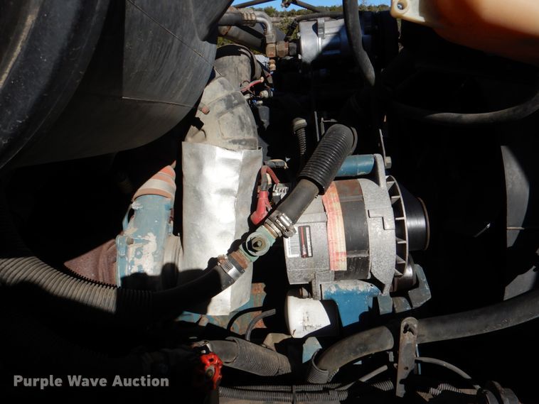 image for item JD9539 1999 International 3800  school bus